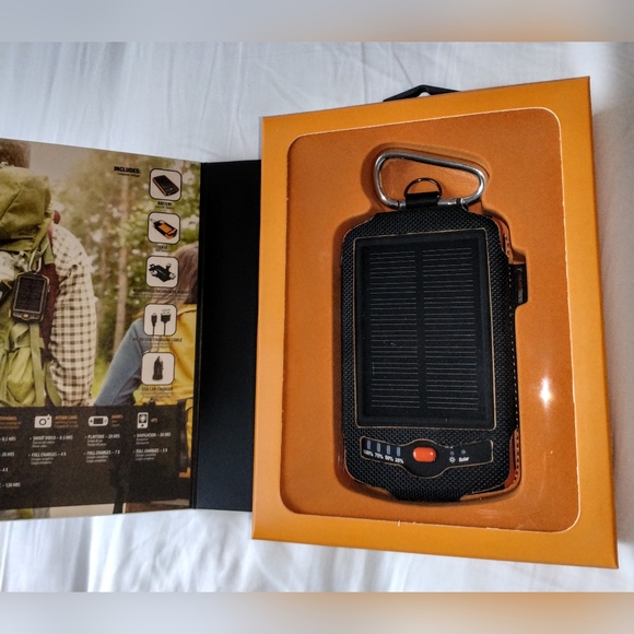 TOUGH TESTED SOLAR POWERED BATTERY PACK USBb+ FREE Multi Tool - Picture 4 of 5